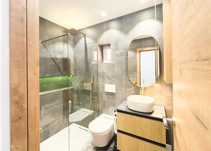 Atlantic Saphire Willa *